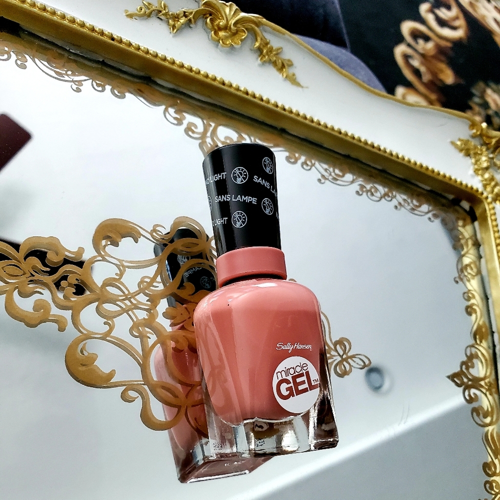 Sally hansen mauve-olous - Picture 2 of 3